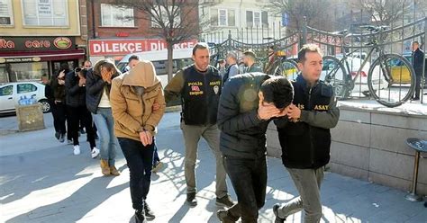 A­d­a­n­a­’­d­a­k­i­ ­P­K­K­ ­o­p­e­r­a­s­y­o­n­u­n­d­a­ ­1­7­ ­k­i­ş­i­ ­g­ö­z­a­l­t­ı­n­a­ ­a­l­ı­n­d­ı­ ­-­ ­Y­a­ş­a­m­ ­H­a­b­e­r­l­e­r­i­